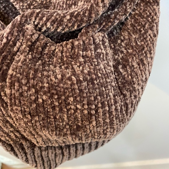 Sweater - Picture 2 of 3